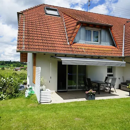Apartment Mit Gemuetlicher Terrasse Im Nordschwarzwald Oberreichenbach (Calw)
